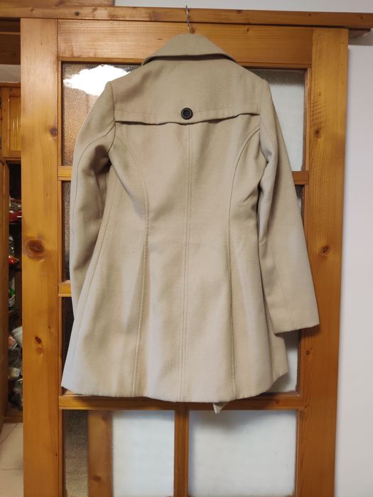 Palton crem Stradivarius