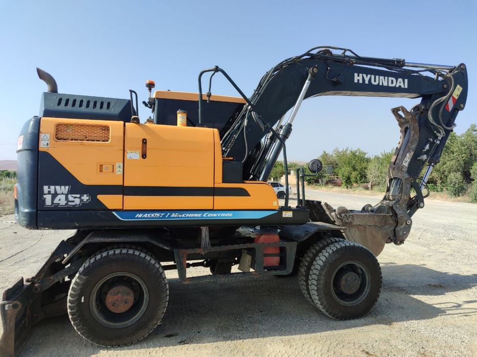 HYUNDAI 145+  2022