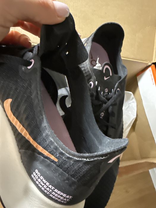 Дамски маратонки найк Nike swoosh