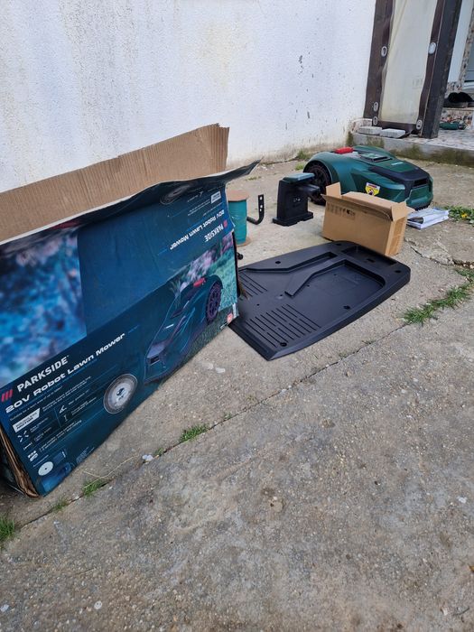 Robot tuns iarba Parkside nou