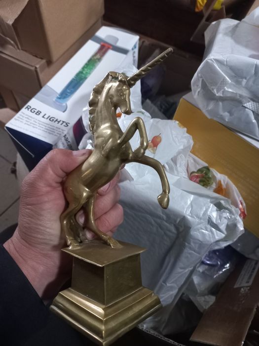 Statuetă unicorn din bronz