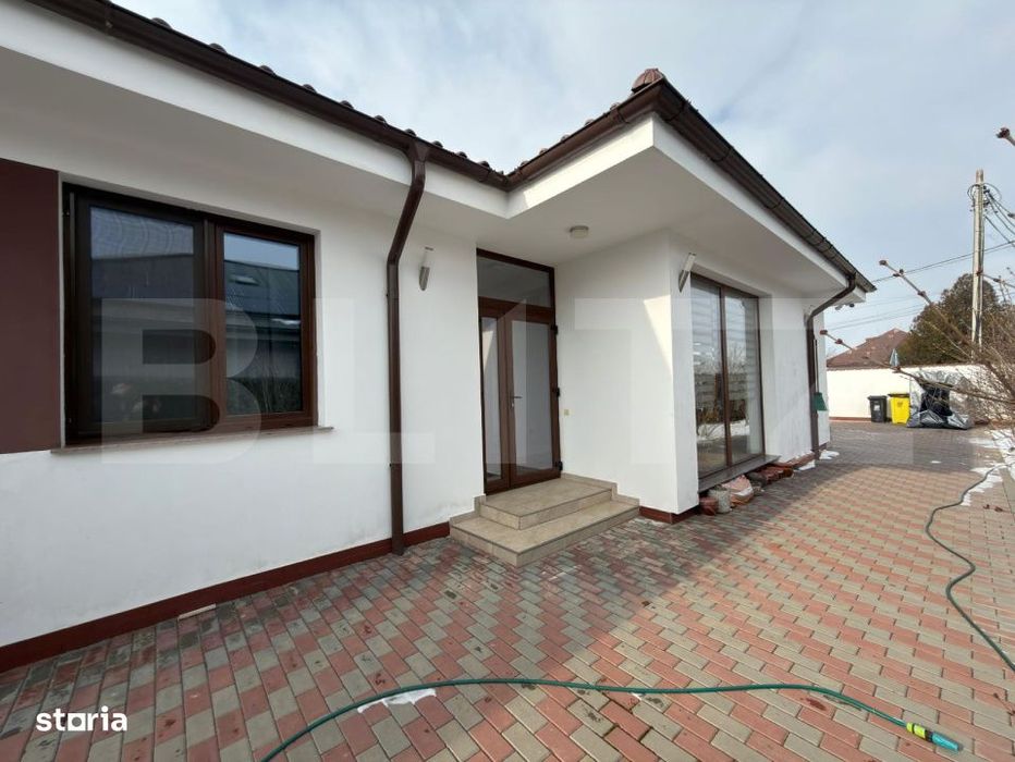 Casa 4 dormitoare, 204 mp, teren 1000 mp, zona Carcea