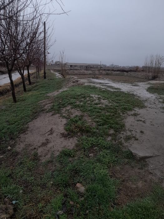 Уй куриш учун уй жой сотилади