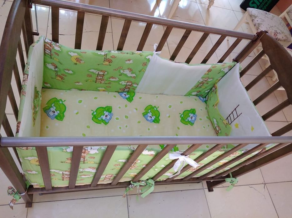 Детская кроватка