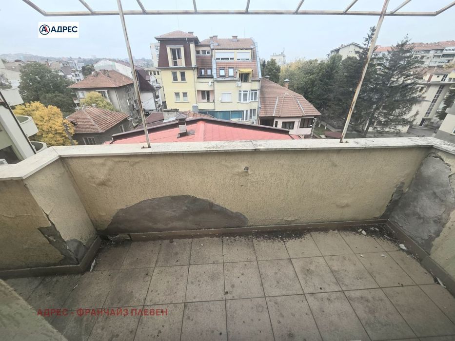 Продава се Тристаен апартамент в Плевен, Идеален център - 110 кв.м за 1500 €/кв.м - Снимка #9