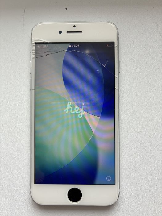 Iphone SE 128ГБ 1 gen 2020