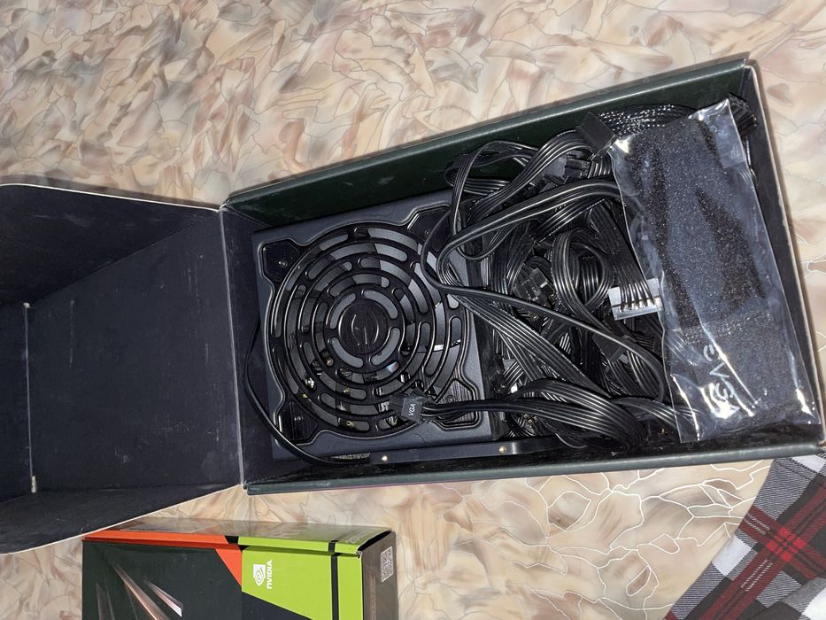 Блок питания EVGA SuperNOVA 1000 G6 (1000W)