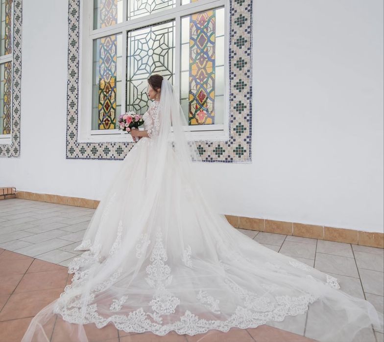 Свадебное платье