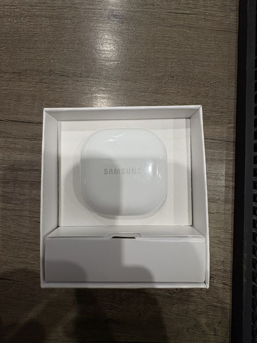 Samsung buds FE