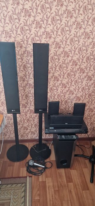 Домашний кинотеатр караоке LG