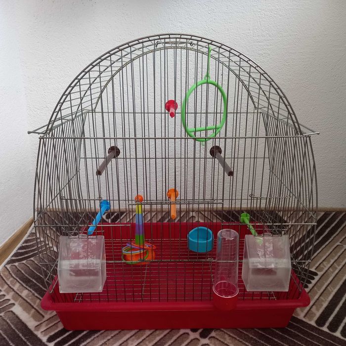 Клетка за птици с екстри