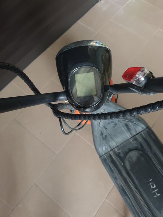 Mini Scuter Electric Pentru Copii