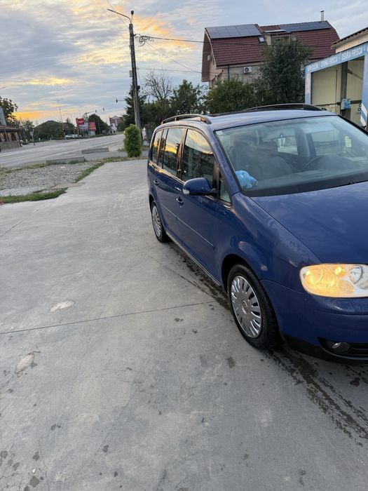 VOLKSWAGEN Touran 2005 — imagine 3