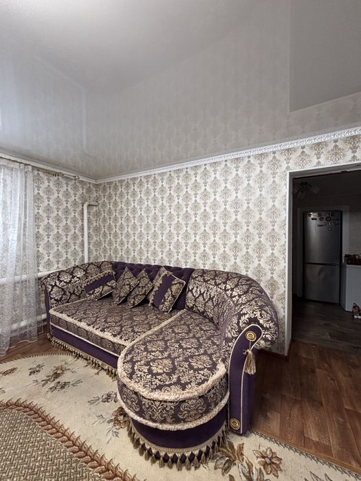 Диван гостиный 110к бу