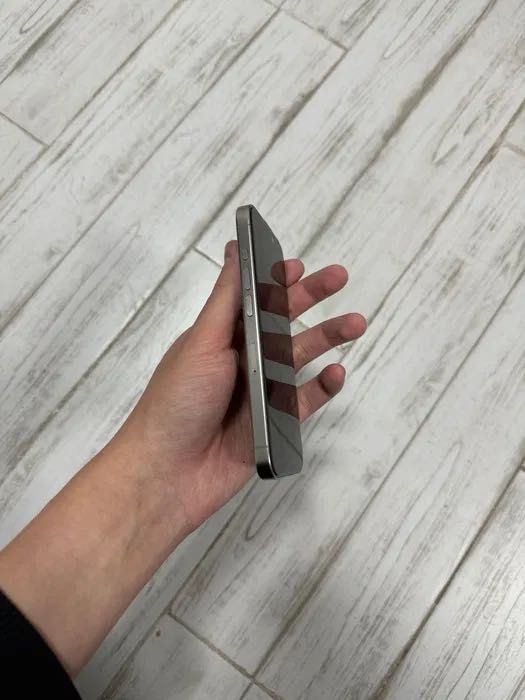 Продаётся iPhone 15 Pro 128 ГБ (Dual SIM)