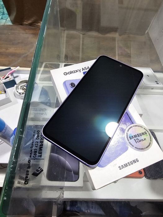 Samsung A54.  128gb