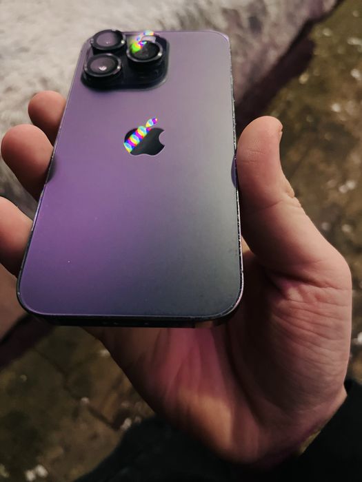 Продам айфон 14 про на 256гб