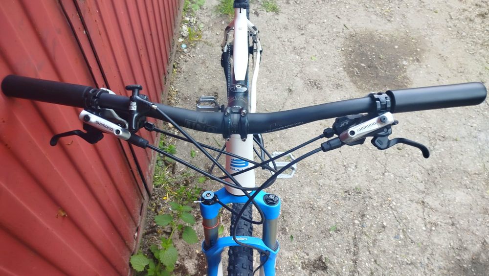 Bulls 3x10 vit. rockshox xt cube