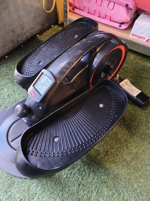 Bicicleta eliptica pentru sub birou, rezistenta magnetica reglabila
