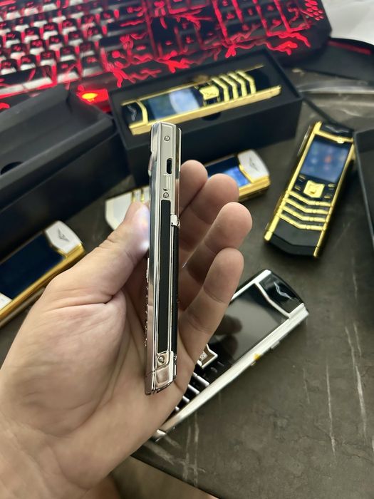 Telefon Mobil Vertu