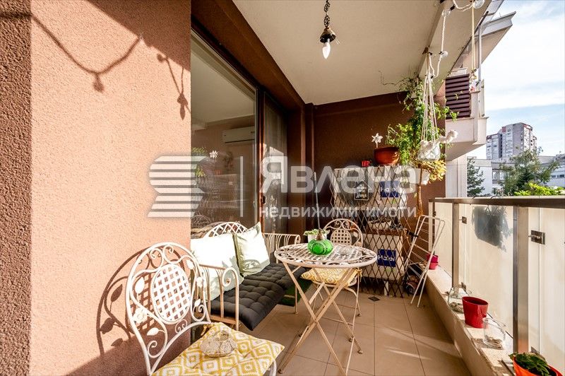 Продава се Тристаен апартамент в София, Младост 2 - 120 кв.м за 3292 €/кв.м - Снимка #4