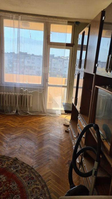 Дава се под наем Тристаен апартамент в София, Младост 1 - 80 кв.м за 612 € - Снимка #2