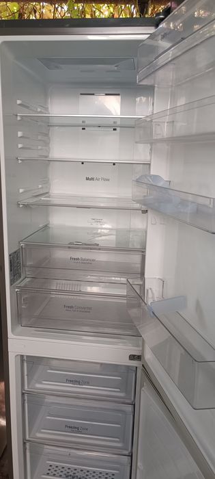 Продам холодильник lg no frost