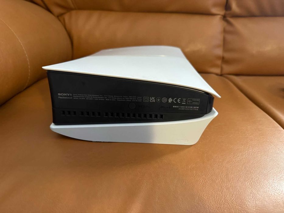 Sony Playstation 5 CFI-2016 + Контролер + FIFA 25