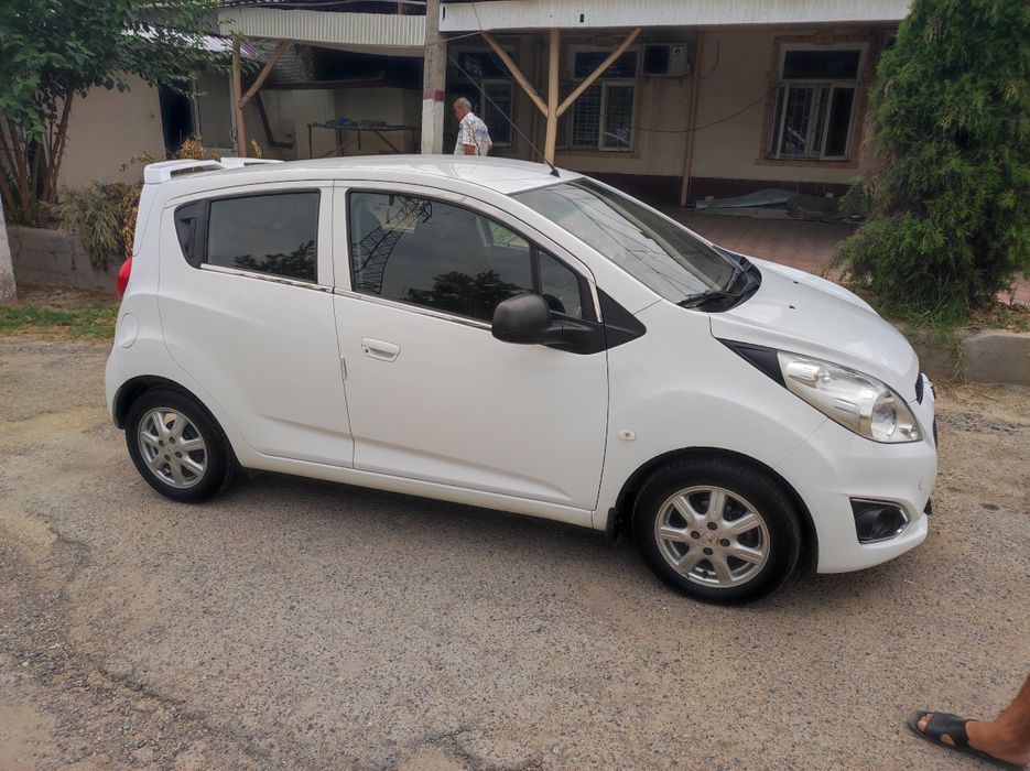 Spark sotiladi 2017 yil navarod qilingan