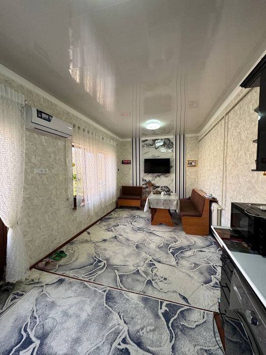 Hovli sotiladi srochno