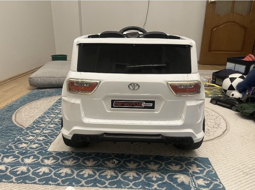 Детская машинка продам