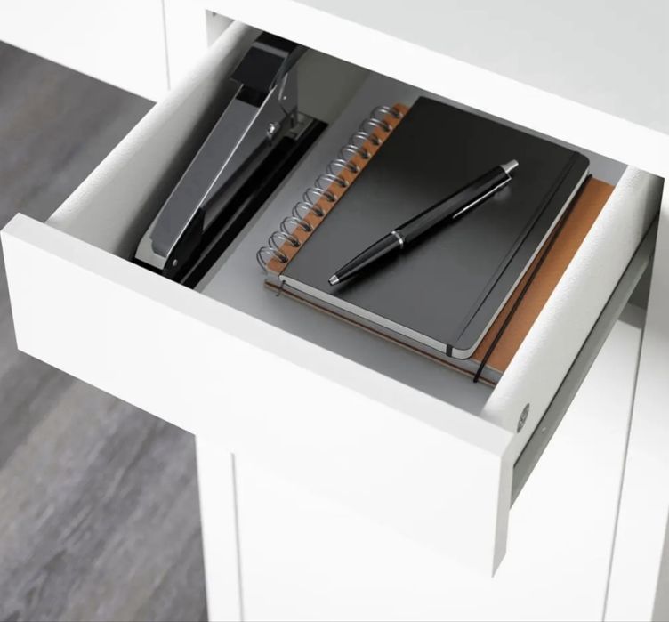 Туалетный столик