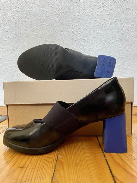 Обувки на висок ток Camper