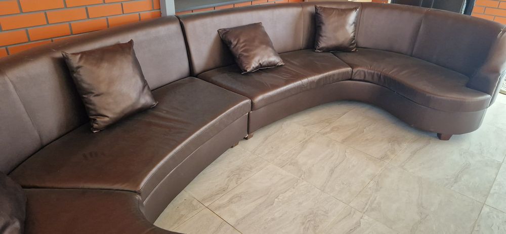 Продам диван б/у, экокожа.