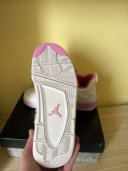 Jordan 4 Pink Oreo marimea 37 si 39