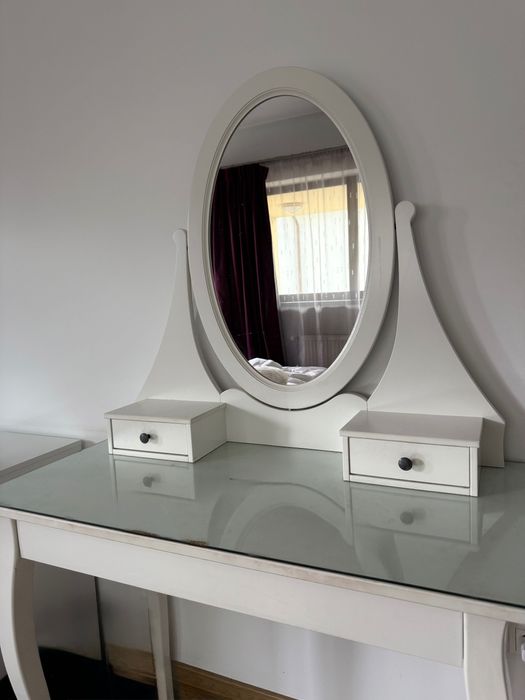 Masă machiaj IKEA
