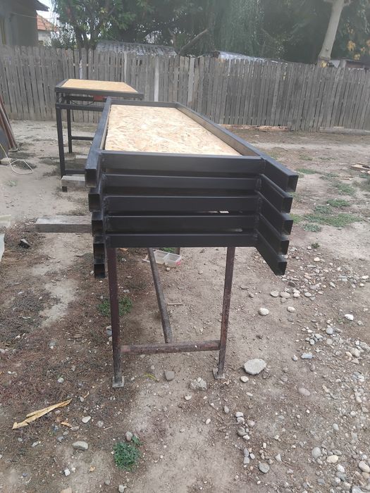Masà cu motor prin vibrat