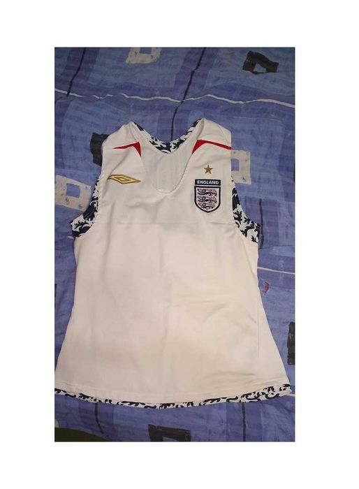 Bluza/ Tricou Umbro England alb/bleomarin fara maneci, tematica UK, M