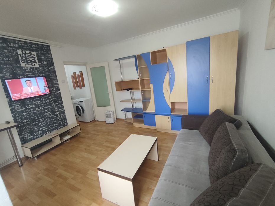 Închiriez garsonieră, strada Meteo, etaj 4
