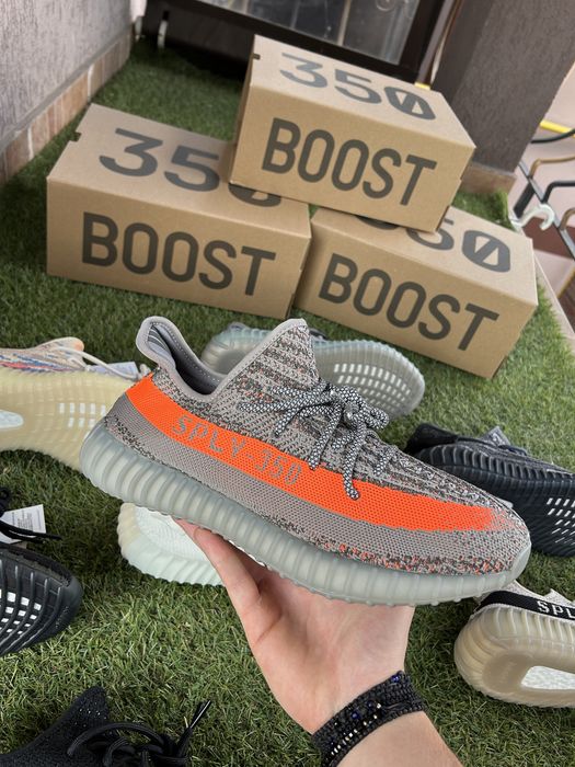 REDUCERE!! Adidasi // YEEZY BOOST 350 V2 \\ Premium / Full box