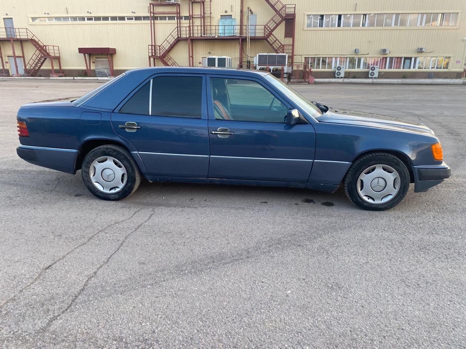 Продаю мерс в отличном состаяни