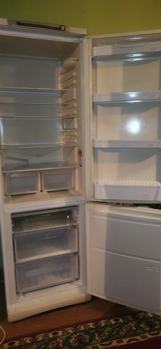 Холодильник " Indesit"