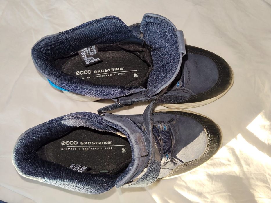 De vânzare ghetele sport băieți, mărimea 36