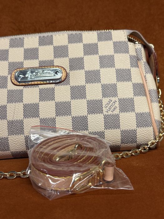 Дамска чанта LV малка