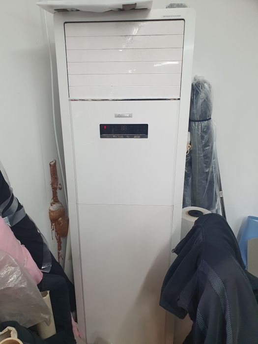 продавам климатик GREE