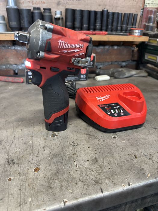 Акомулаторен безчетков Гайковерт Milwaukee