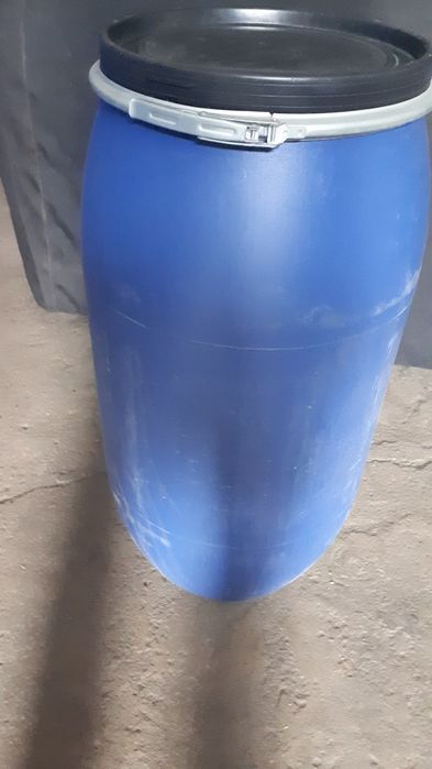 Бочки 160 л пластиковые