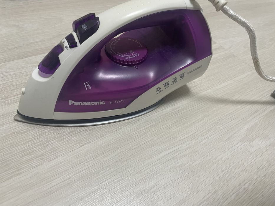 Продам утюг Panasonic за 6000 тг.