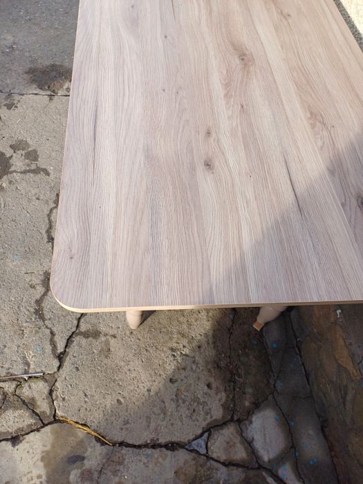 Продам стол кухонный.