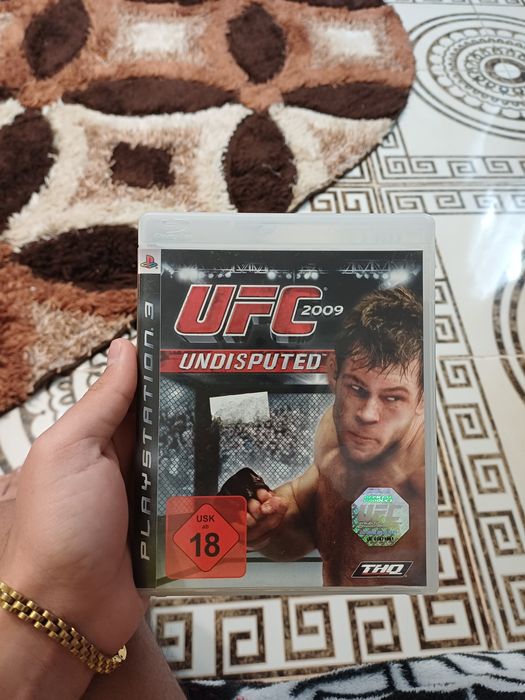 Vând joc ps 3 ufc 2009 undisputed